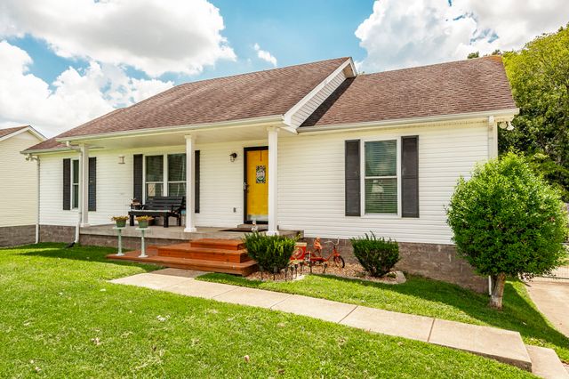 306 Corbitt Ln, Springfield, TN 37172