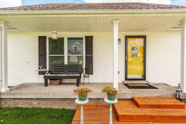 306 Corbitt Ln, Springfield, TN 37172