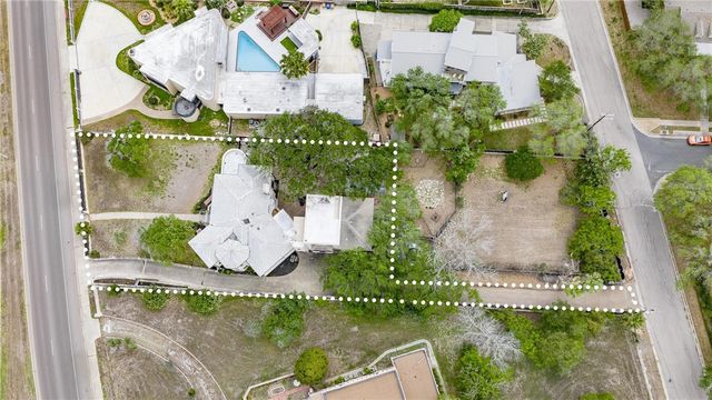 2717 Ocean Dr, Corpus Christi, TX 78404