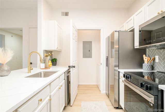 15700 E Jamison Drive 2-204, Englewood, CO 80112