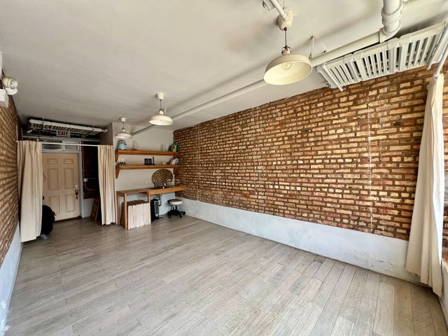 3641 N Pulaski Road S, Chicago, IL 60641