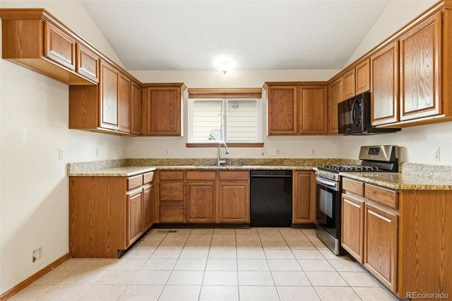 2235 S Waco Street, Aurora, CO 80013