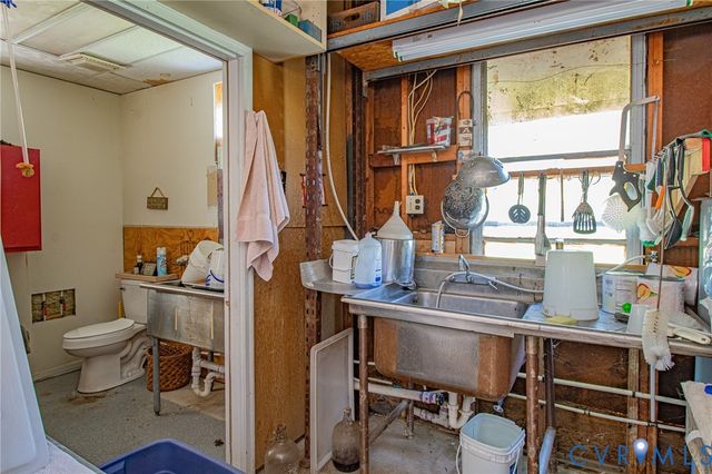 8794 Sandy Ridge Rd, North Prince George, VA 23860