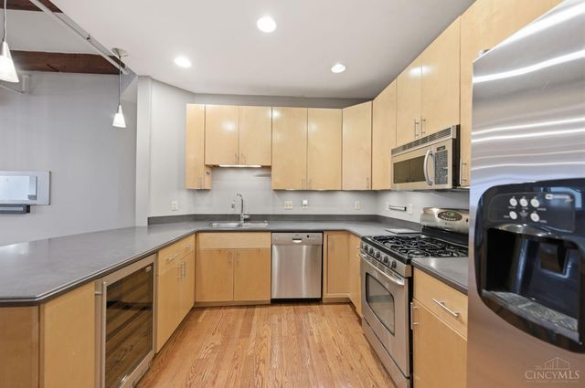 26 E Sixth Street, Cincinnati, OH 45202