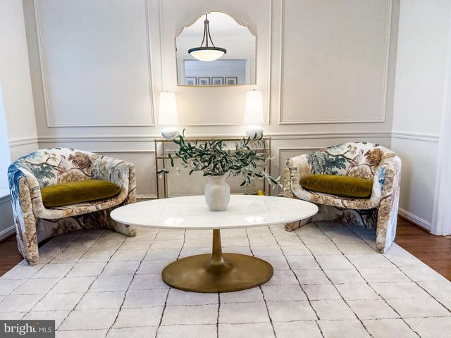 2940 OAKBOROUGH SQ, Oakton, VA 22124