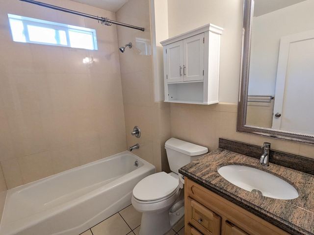 925 Oak Lane, Menlo Park, CA 94025