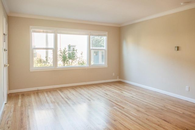 925 Oak Lane, Menlo Park, CA 94025