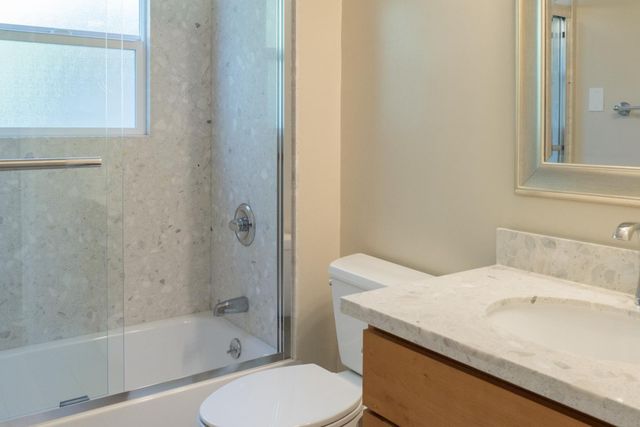 925 Oak Lane, Menlo Park, CA 94025