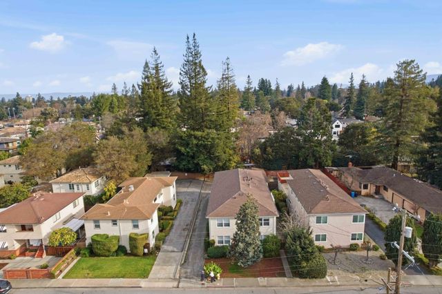 925 Oak Lane, Menlo Park, CA 94025