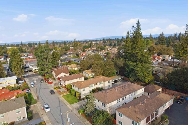 925 Oak Lane, Menlo Park, CA 94025