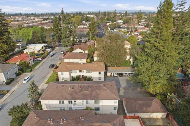 925 Oak Lane, Menlo Park, CA 94025