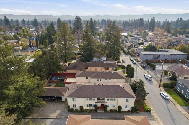 925 Oak Lane, Menlo Park, CA 94025