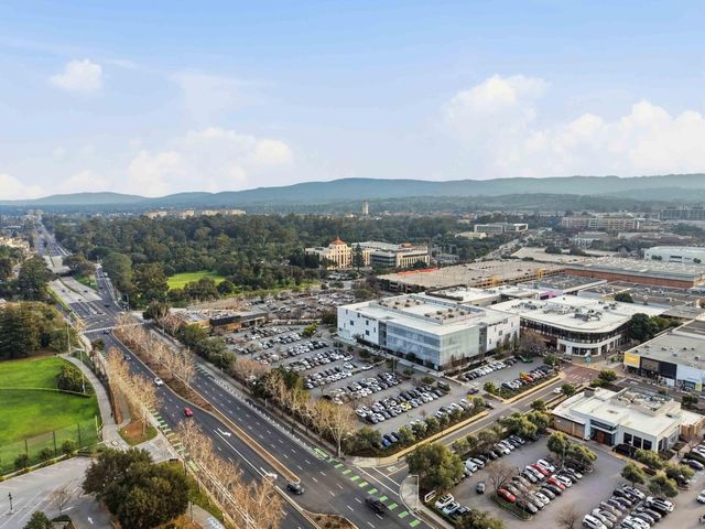 925 Oak Lane, Menlo Park, CA 94025