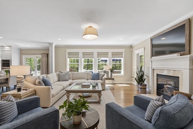 18 Woodchester Dr, Acton, MA 01720