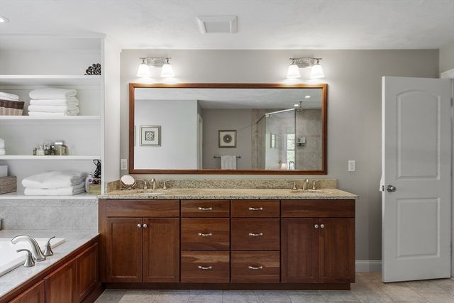 18 Woodchester Dr, Acton, MA 01720