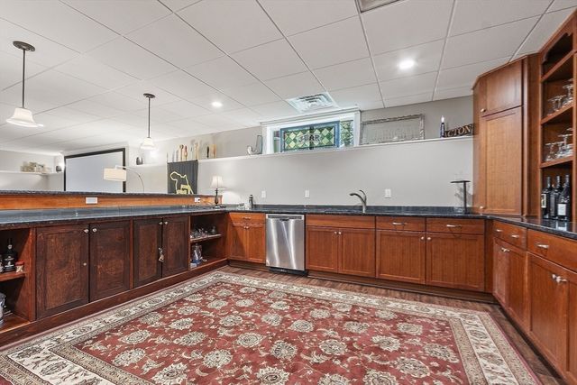 18 Woodchester Dr, Acton, MA 01720