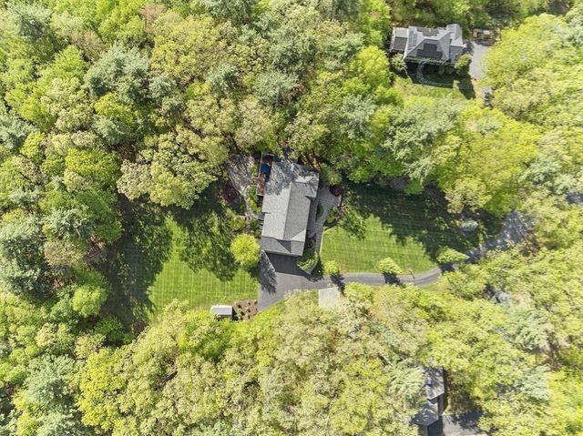 18 Woodchester Dr, Acton, MA 01720