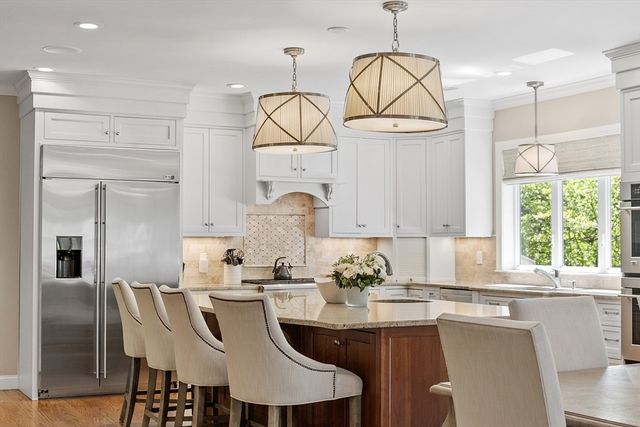 18 Woodchester Dr, Acton, MA 01720