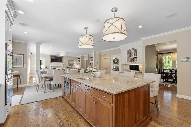 18 Woodchester Dr, Acton, MA 01720