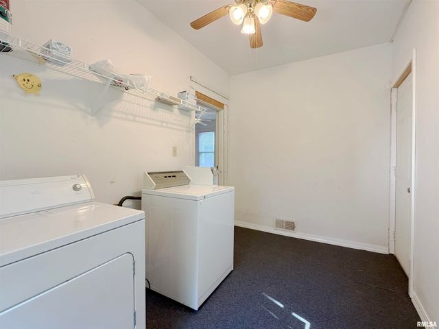 1704 W CALLENDER Avenue, Peoria, IL 61606