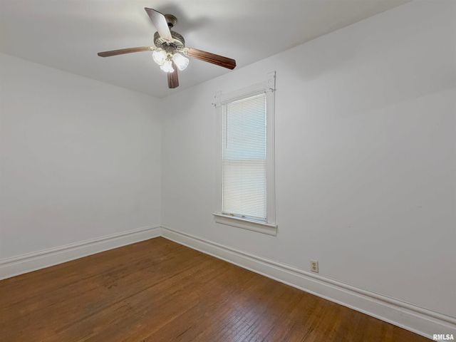 1704 W CALLENDER Avenue, Peoria, IL 61606