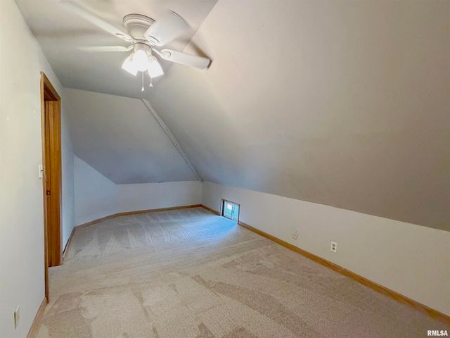 1704 W CALLENDER Avenue, Peoria, IL 61606