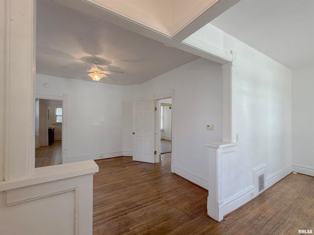 1704 W CALLENDER Avenue, Peoria, IL 61606