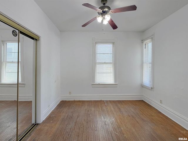 1704 W CALLENDER Avenue, Peoria, IL 61606