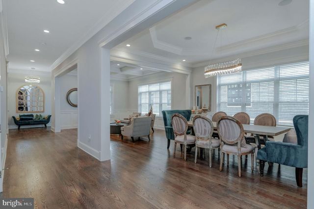 10704 WARWICK AVE, Fairfax, VA 22030