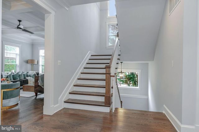 10704 WARWICK AVE, Fairfax, VA 22030
