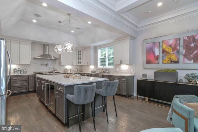 10704 WARWICK AVE, Fairfax, VA 22030