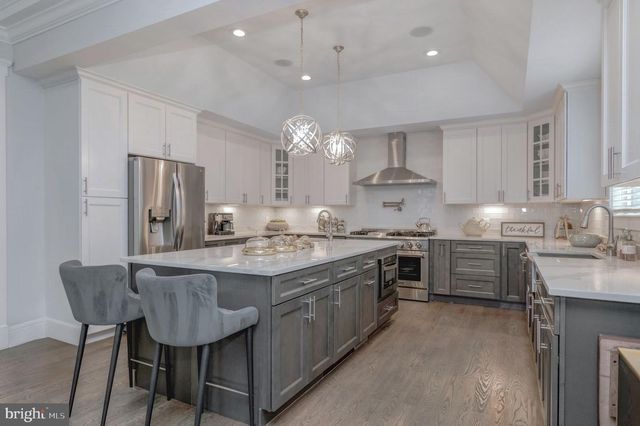 10704 WARWICK AVE, Fairfax, VA 22030