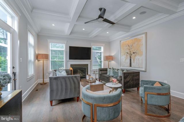 10704 WARWICK AVE, Fairfax, VA 22030