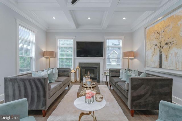 10704 WARWICK AVE, Fairfax, VA 22030