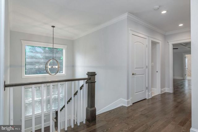 10704 WARWICK AVE, Fairfax, VA 22030