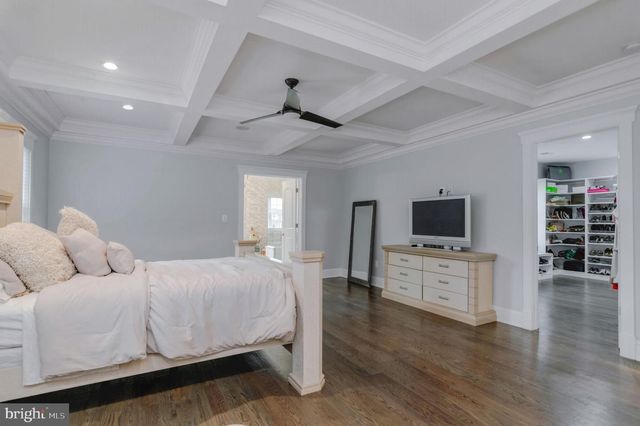 10704 WARWICK AVE, Fairfax, VA 22030
