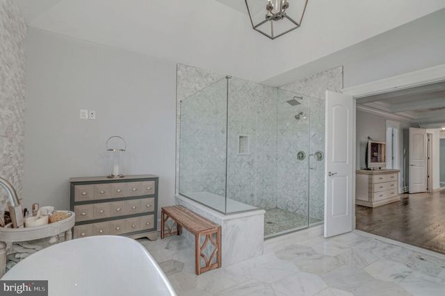 10704 WARWICK AVE, Fairfax, VA 22030