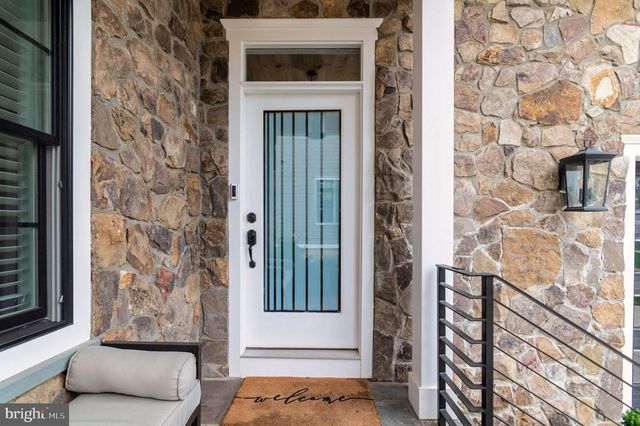10704 WARWICK AVE, Fairfax, VA 22030