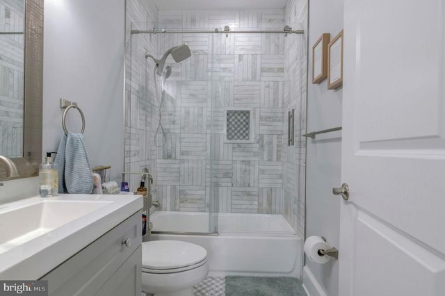 10704 WARWICK AVE, Fairfax, VA 22030