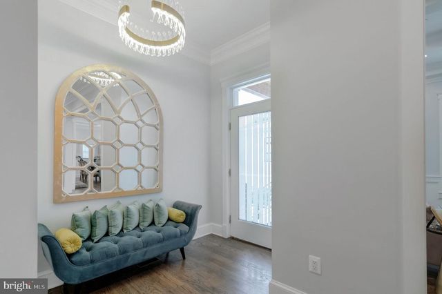 10704 WARWICK AVE, Fairfax, VA 22030