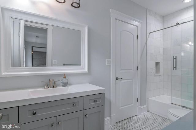 10704 WARWICK AVE, Fairfax, VA 22030