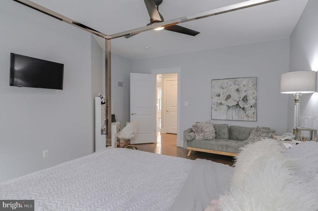 10704 WARWICK AVE, Fairfax, VA 22030