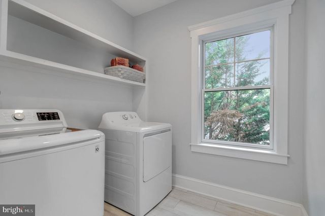 10704 WARWICK AVE, Fairfax, VA 22030
