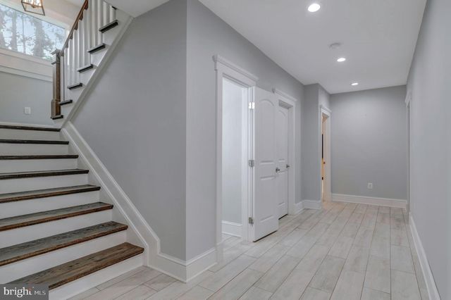 10704 WARWICK AVE, Fairfax, VA 22030