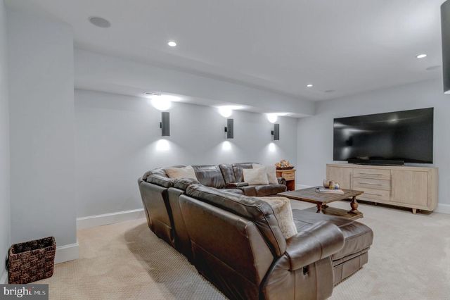 10704 WARWICK AVE, Fairfax, VA 22030