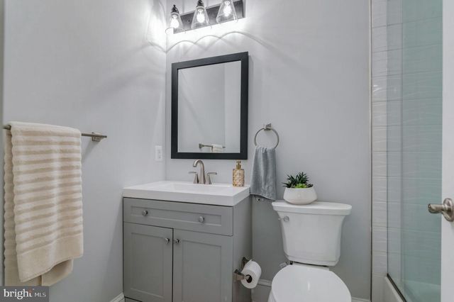 10704 WARWICK AVE, Fairfax, VA 22030