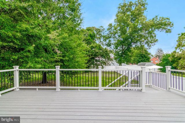 10704 WARWICK AVE, Fairfax, VA 22030