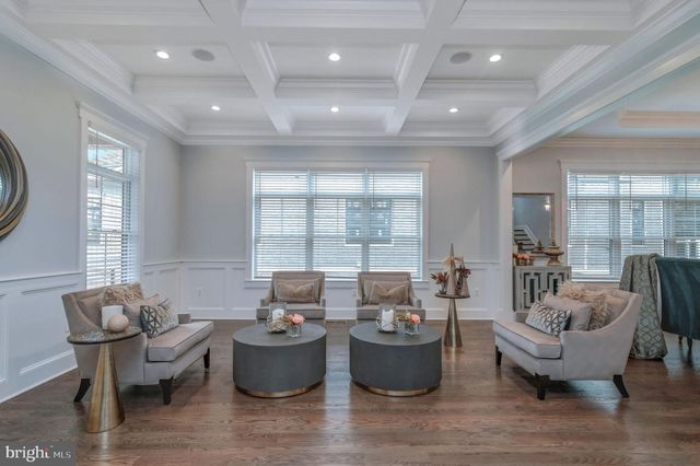 10704 WARWICK AVE, Fairfax, VA 22030