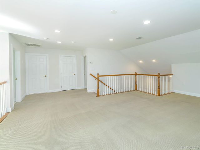 194 Pond View Drive 387, Port Washington, NY 11050