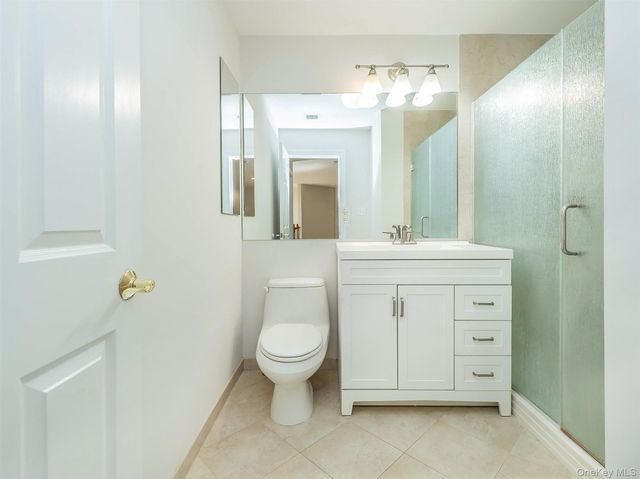 194 Pond View Drive 387, Port Washington, NY 11050